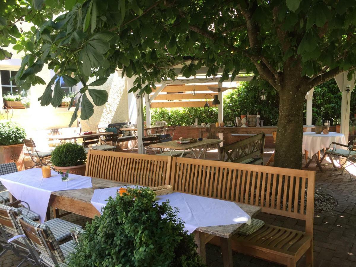 Gasthaus Schwanen & Villa Pfarrhus Stuhlingen Eksteriør bilde